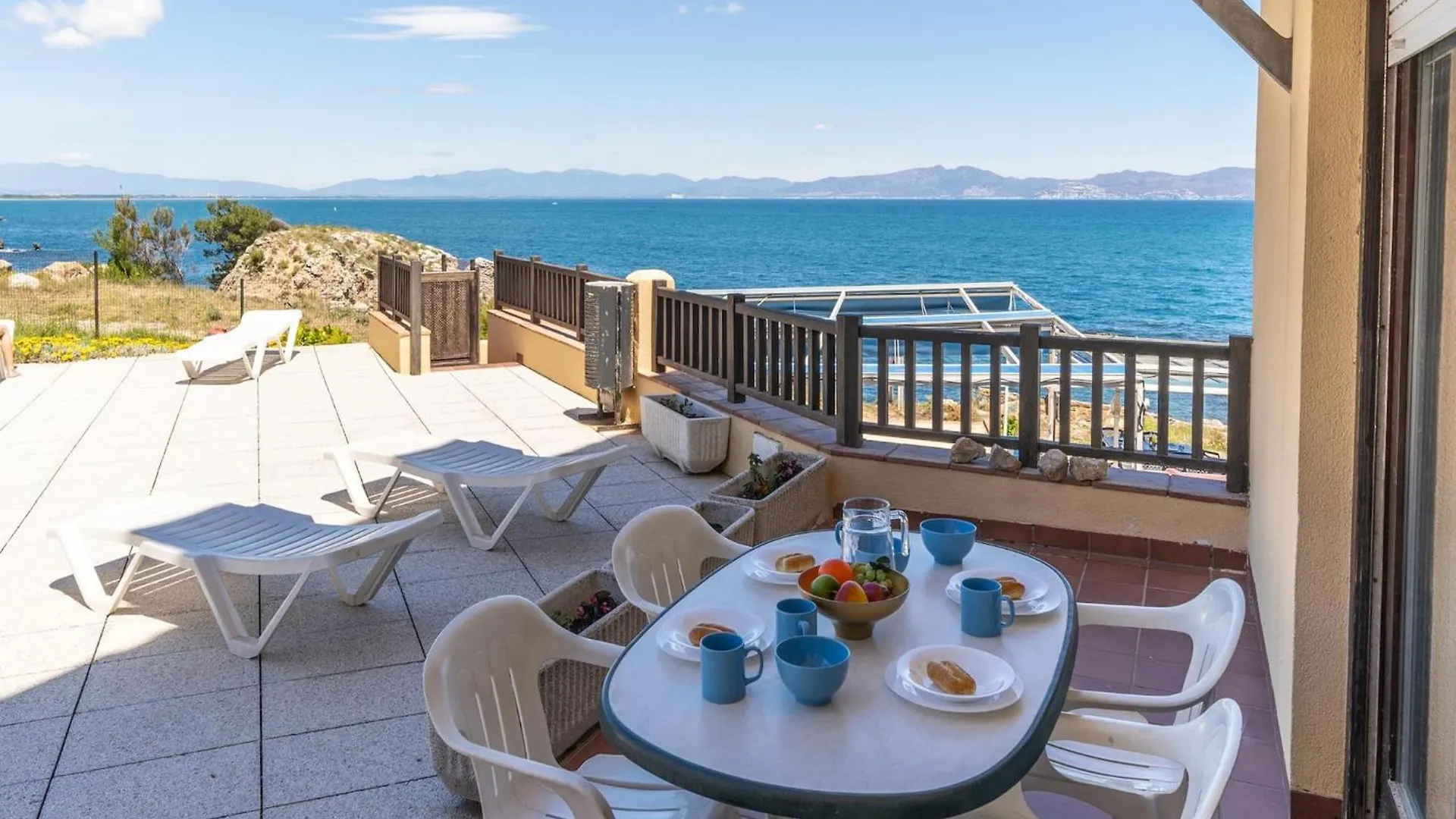 Apartment Near Illa Mateua Beach L' Escala